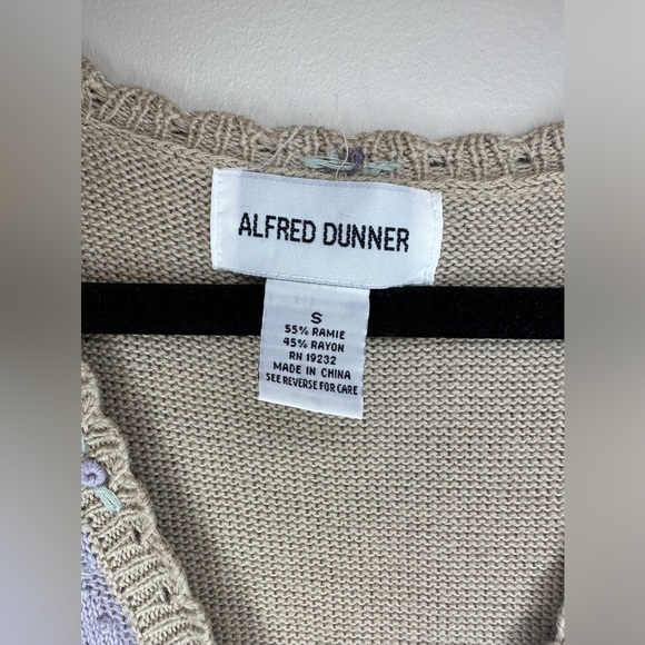 Alfred Dunner women’s knit pastel vest with florals, size small - Picture 2 of 4